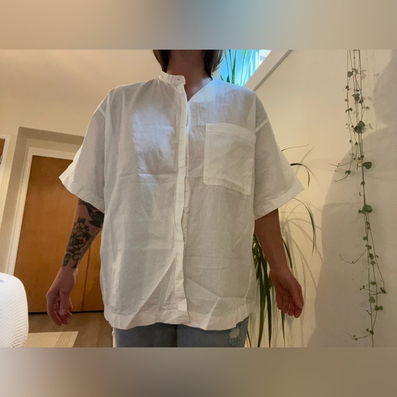 Gap shirt. Size L - Picture 2 of 5